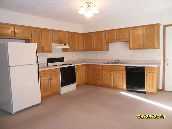 4th image of 302 N Ireland Blvd