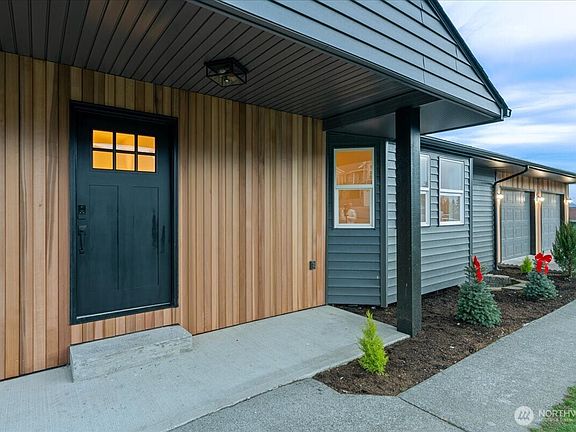 3rd image of 9938 257th Street Ct E