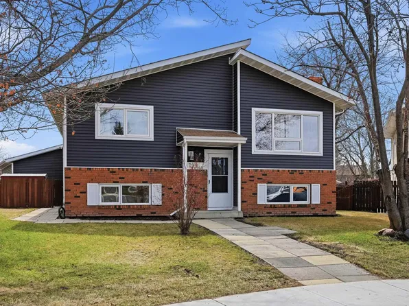 1729 65th St NW, Edmonton, AB T6L 1N1