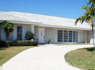 3915 Sunset Ln, Riviera Beach, FL 33404