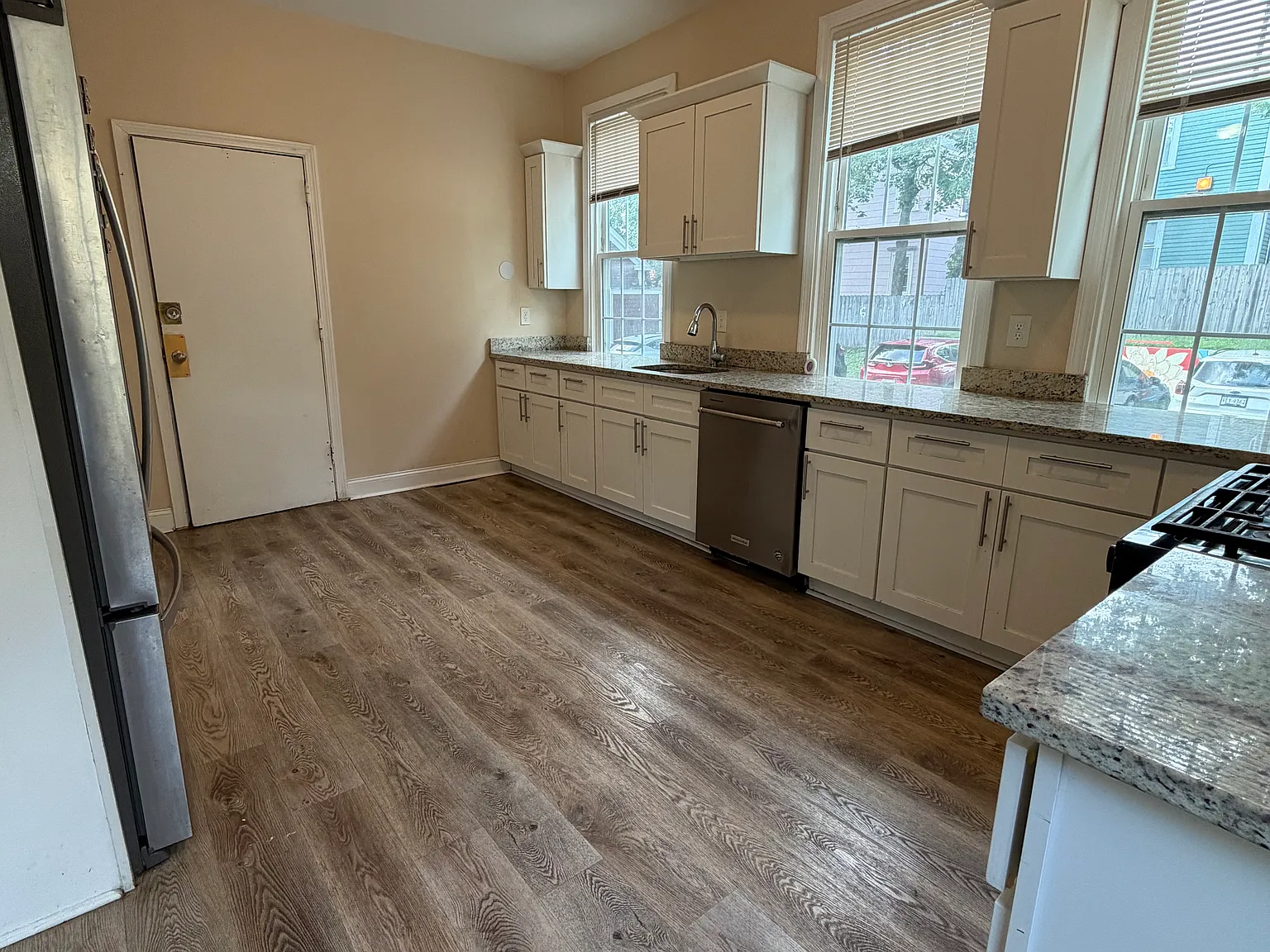 4 bed, 1200 sqft, $3,500 — Photo 3