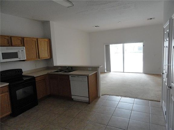4th image of 1715 Retreat Cir