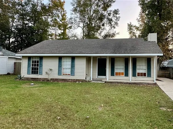 1350 Caroline St, Mandeville, LA 70448