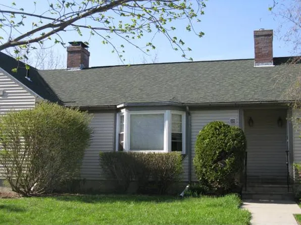 23 Evergreen Ln, Middlebury, VT 05753