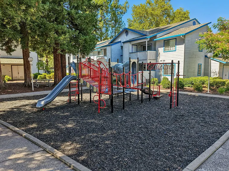 Country Brook Rental Condos — Photo 24