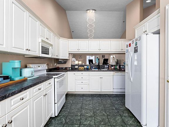 5th image of 3591 Forest Oaks Ln