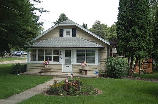 1st image of 701 S 1st St