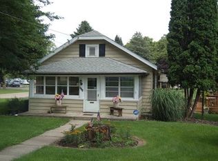 701 S 1st St, Oregon, IL 61061