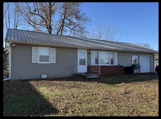 703 Maple Ln, Macon, MO 63552
