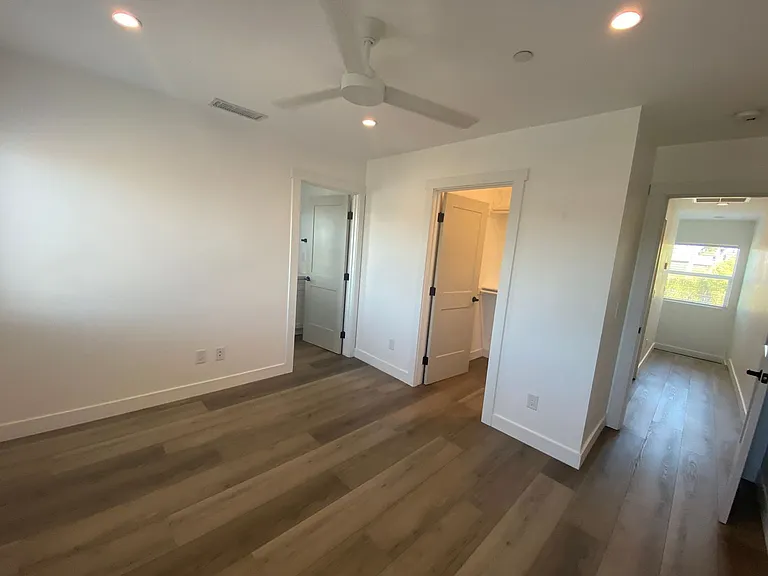 4250 Cleveland Ave #1 — Photo 10