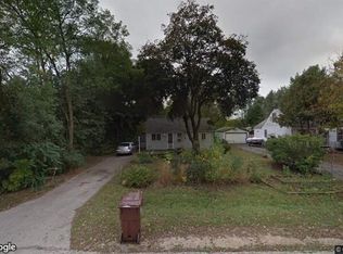 535 Superior Ave, Machesney Park, IL 61115