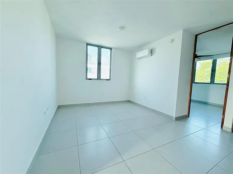 Urb Riviera Court 57 — Photo 10