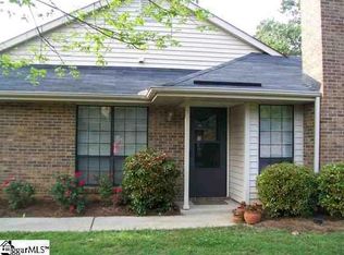 65 Forest Lake Dr, Simpsonville, SC 29681