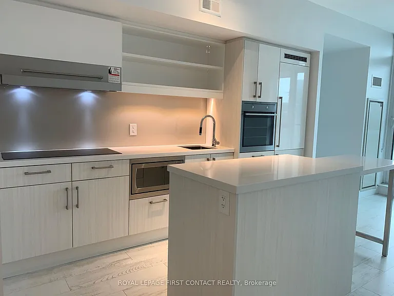 39 Sherbourne St #901 — Photo 7