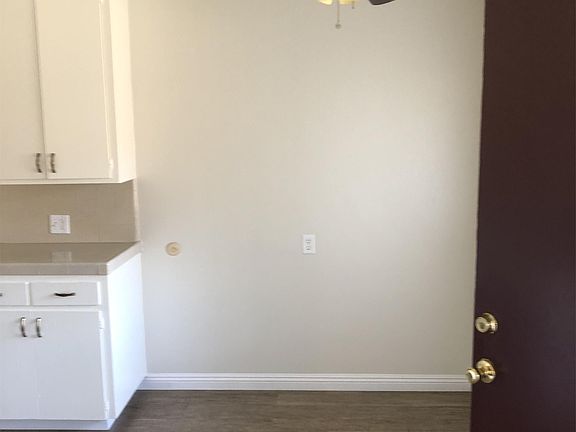 5th image of 921 Arlington Ave APT 40