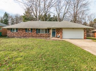 484 Jeannette Dr, Richmond Heights, OH