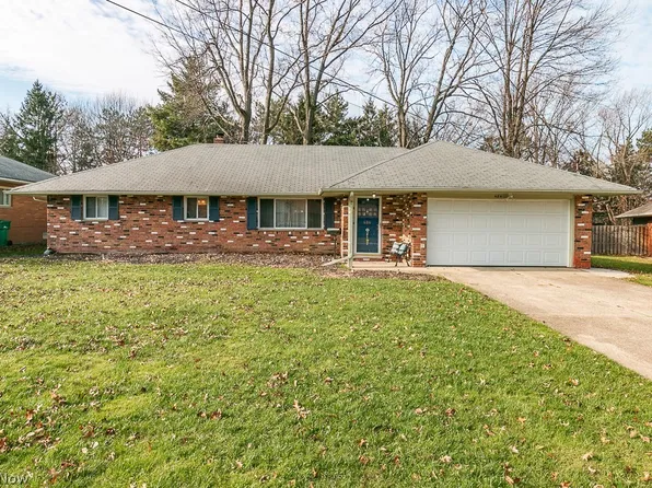 484 Jeannette Dr, Richmond Heights, OH 44143