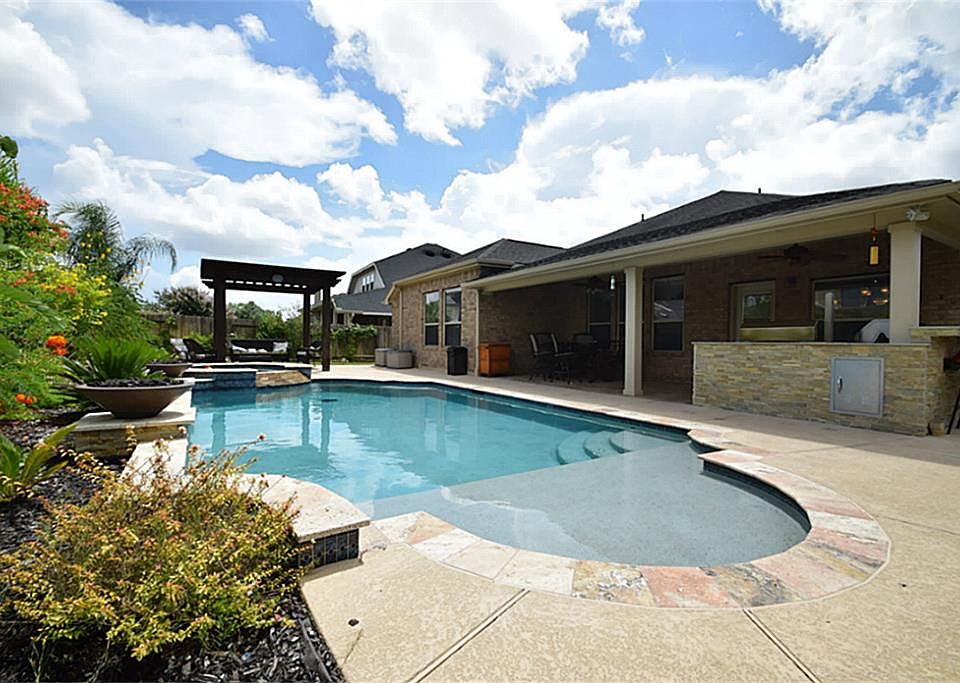 1st image of 28422 Stonestead Dr