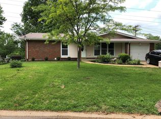 747 Burwick Ter, Ballwin, MO 63021