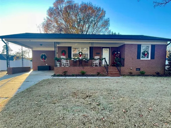 202 Kenwood Ave, Cherryville, NC 28021