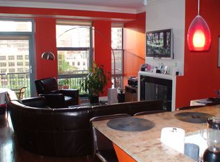 165 N Canal St APT 814, Chicago, IL