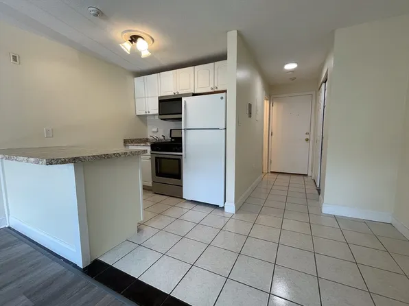 18 Kenmar Dr Unit 147, Billerica, MA 01821