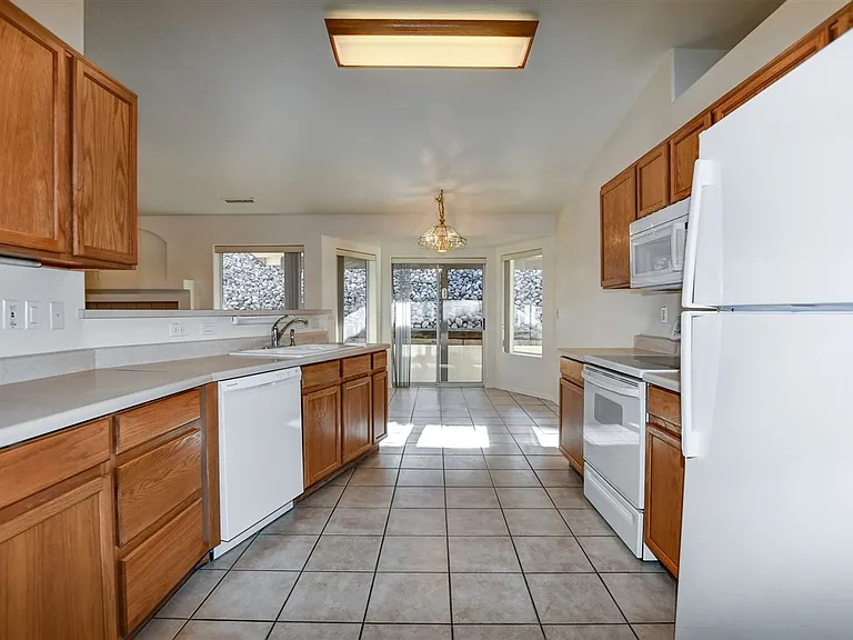 4261 N Tonopah Dr — Photo 9