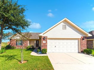 243 S Lantana Cir, Sealy, TX 77474