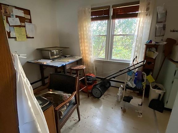 5th image of 807 S Cass St