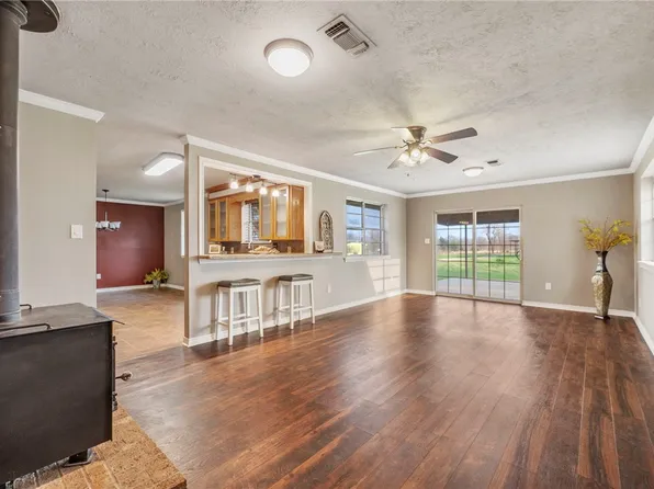 3840 Mancuso Rd, Bryan, TX 77808