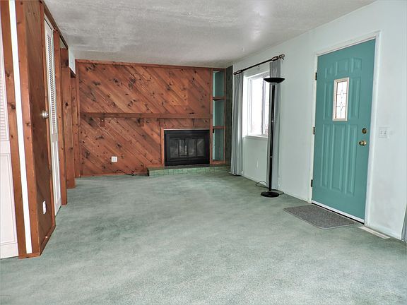3rd image of 18130 Wilson Dr