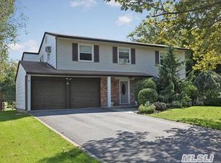 27 Yarmouth Ln, Nesconset, NY 11767