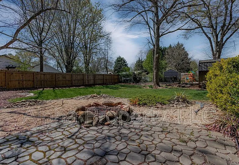 12 E Blue Ridge Dr — Photo 25
