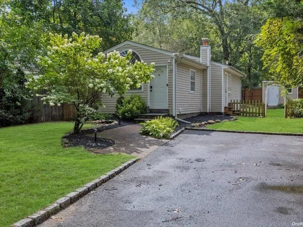 30 Ormond Avenue, Selden, NY 11784