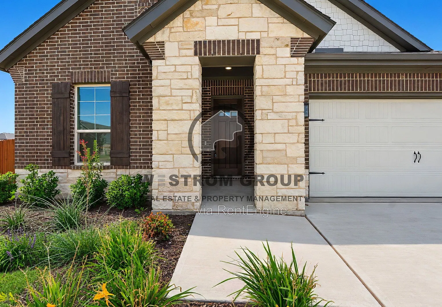 3 bed, 2.0 bath, 2003 sqft, $2,295 — Photo 4