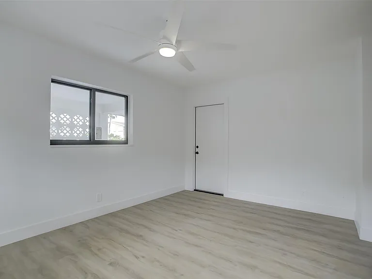 2155 NE 56th Ct — Photo 23