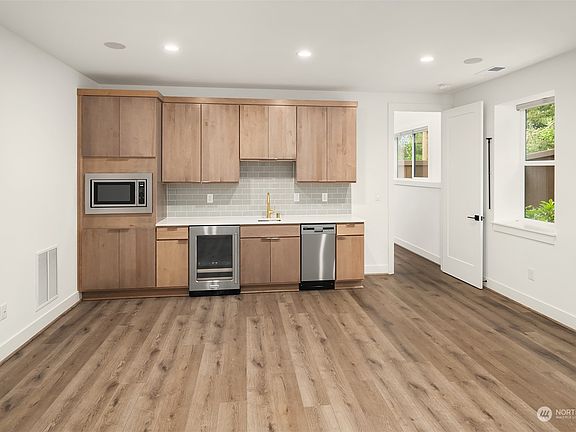 3rd image of 21412 SE 6th Place