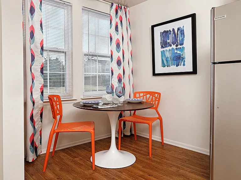 Hickory Model Dining