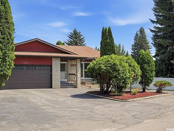 2nd image of 1224 Crescent BOULEVARD