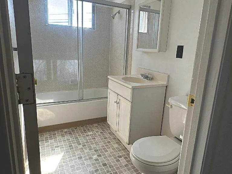 2210 Patton Dr — Photo 4