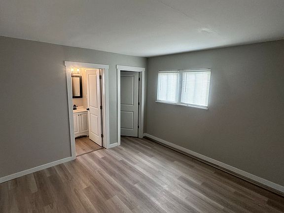 5th image of 4842 Ericson Ave