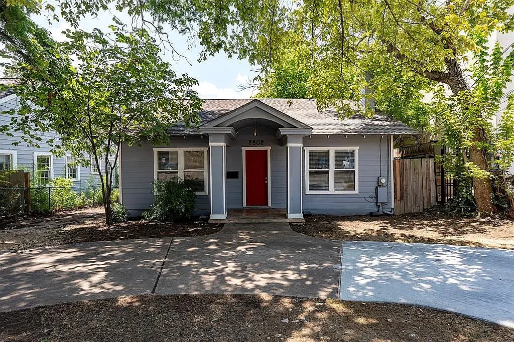 3 bed, 1142 sqft, $3,705 — Photo 1