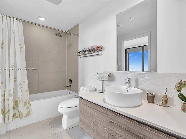 121 NE 34th St #3114 — Photo 19