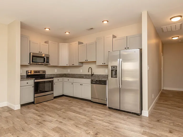 Wynwood Apartments — Photo 17