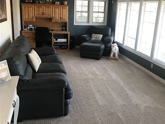 4th image of 225 Cathedral Dr