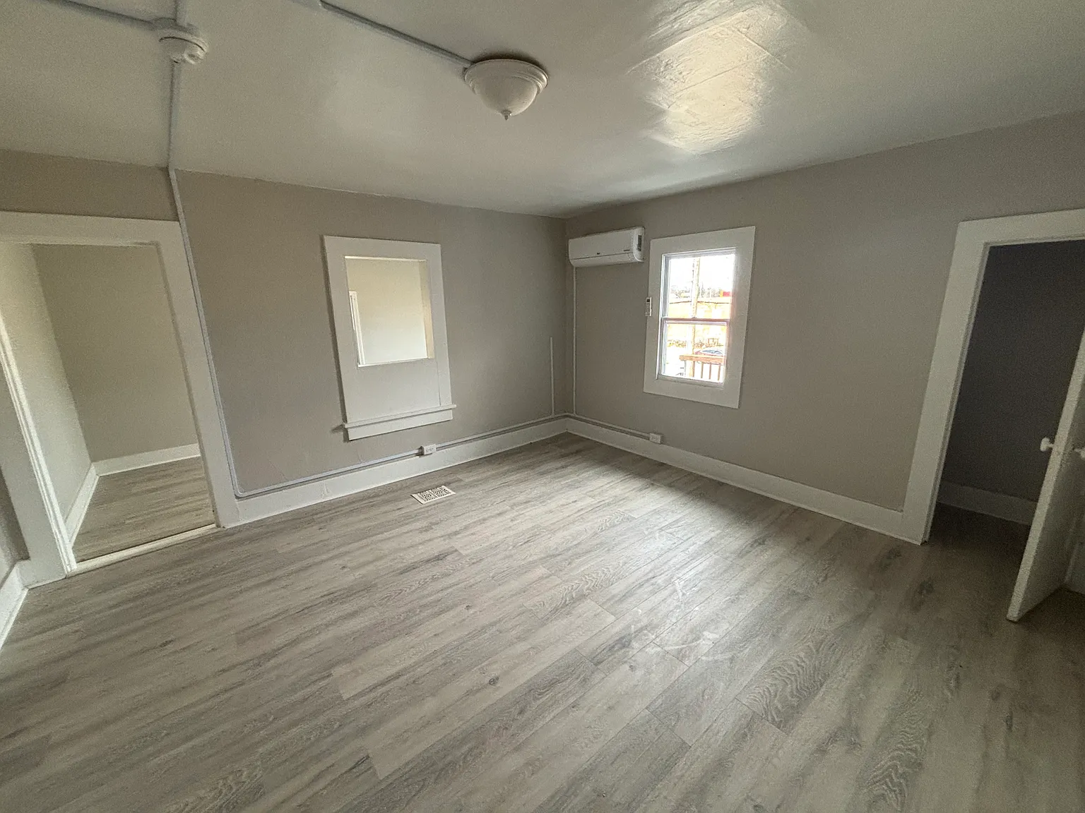 1 bed, 560 sqft, $700 — Photo 2