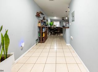 233 Delaware St, Elizabeth, NJ 07206