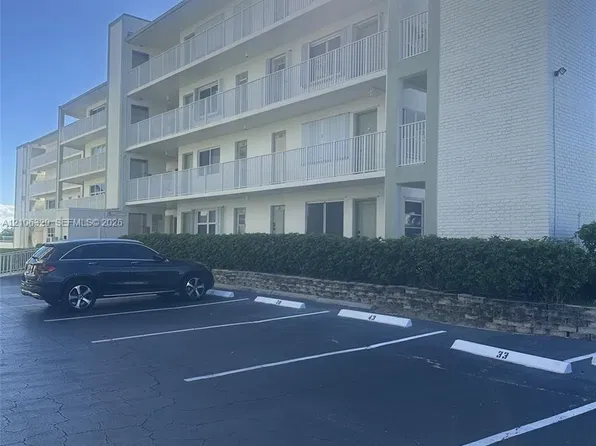 3600 N Ocean Dr APT 423, Riviera Beach, FL 33404