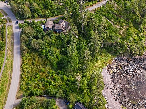 3rd image of 518 Marine Dr