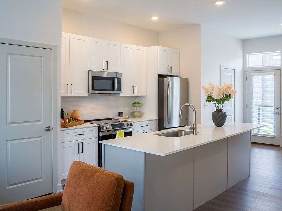 1st image of 4510 Beech St #6-2726